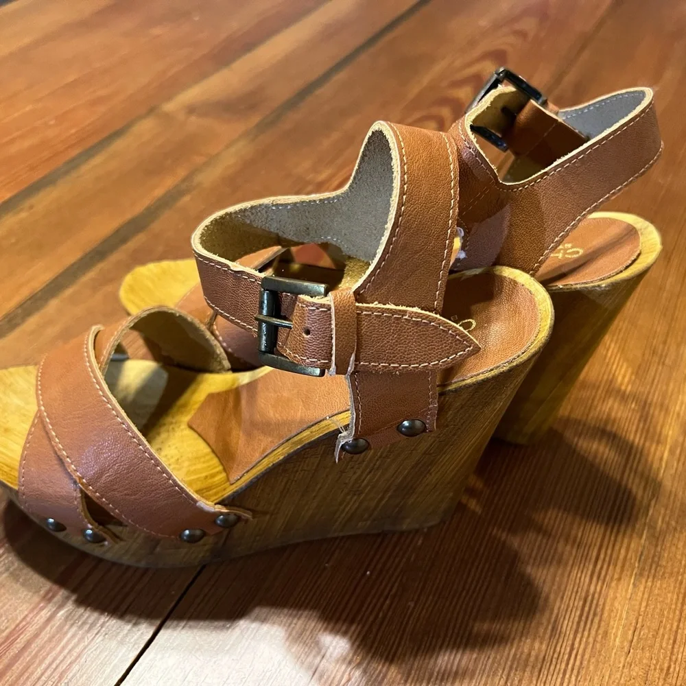 Charles by Charles‎ David Wooden Platform Sandals Made in Italy